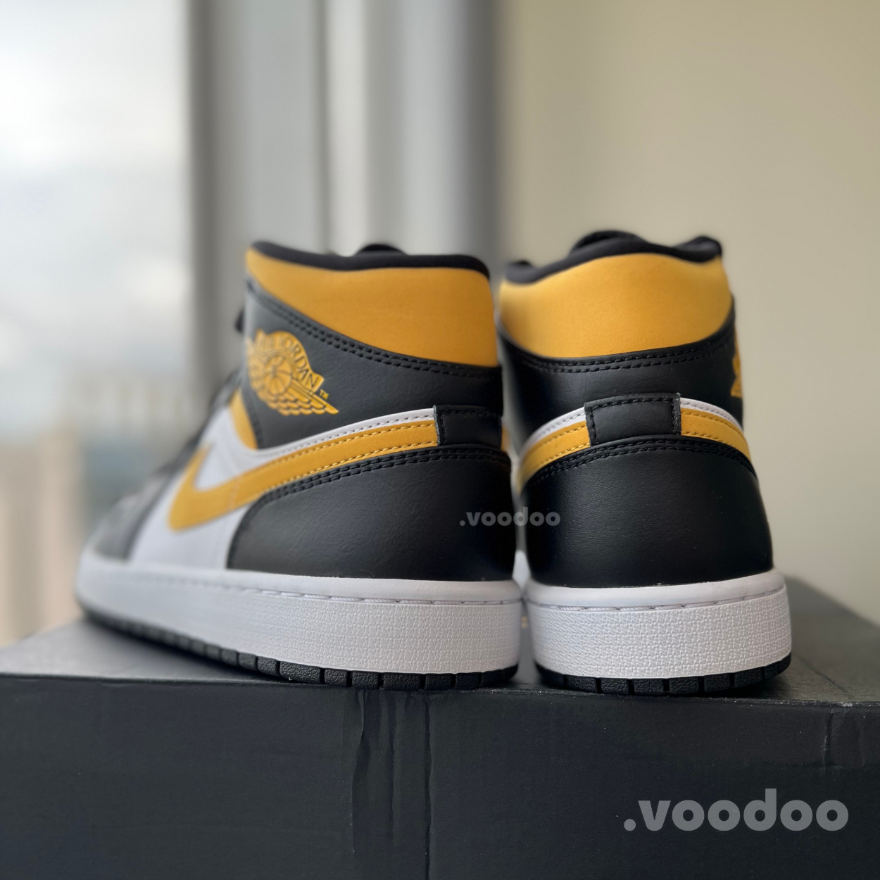 Air Jordan 1 Mid (M) | POLLEN BLACK