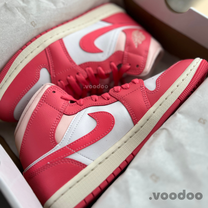 Air Jordan 1 Mid (W) | STRAWBERRIES & CREAM