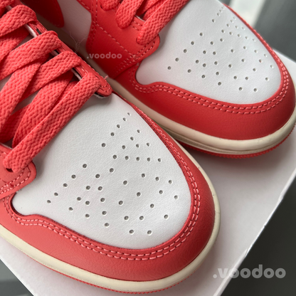 Air Jordan 1 Mid (W) | STRAWBERRIES & CREAM